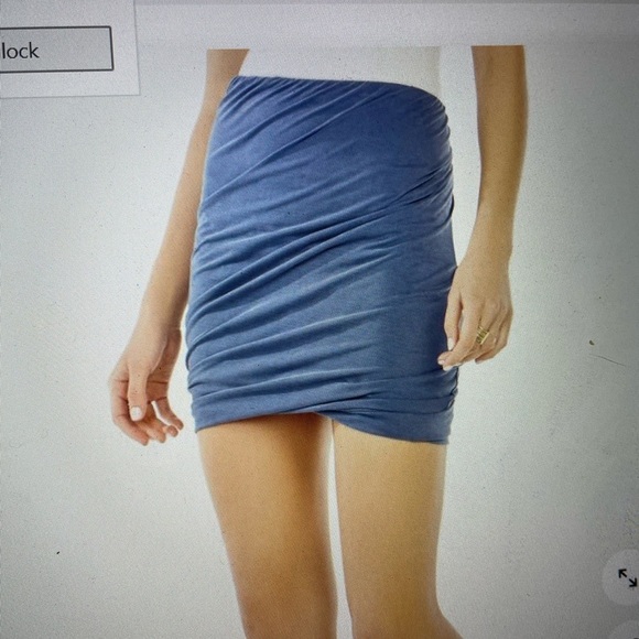 BCBG MaxAzria Blue  Ruched Mini Skirt. XXS - Picture 3 of 6